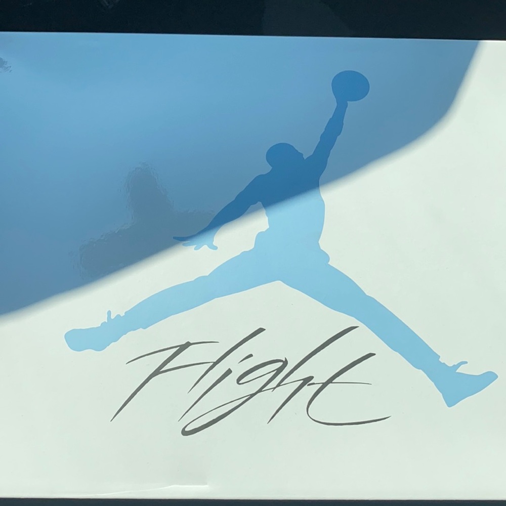 Retro 4 University blue brand new. With receipt